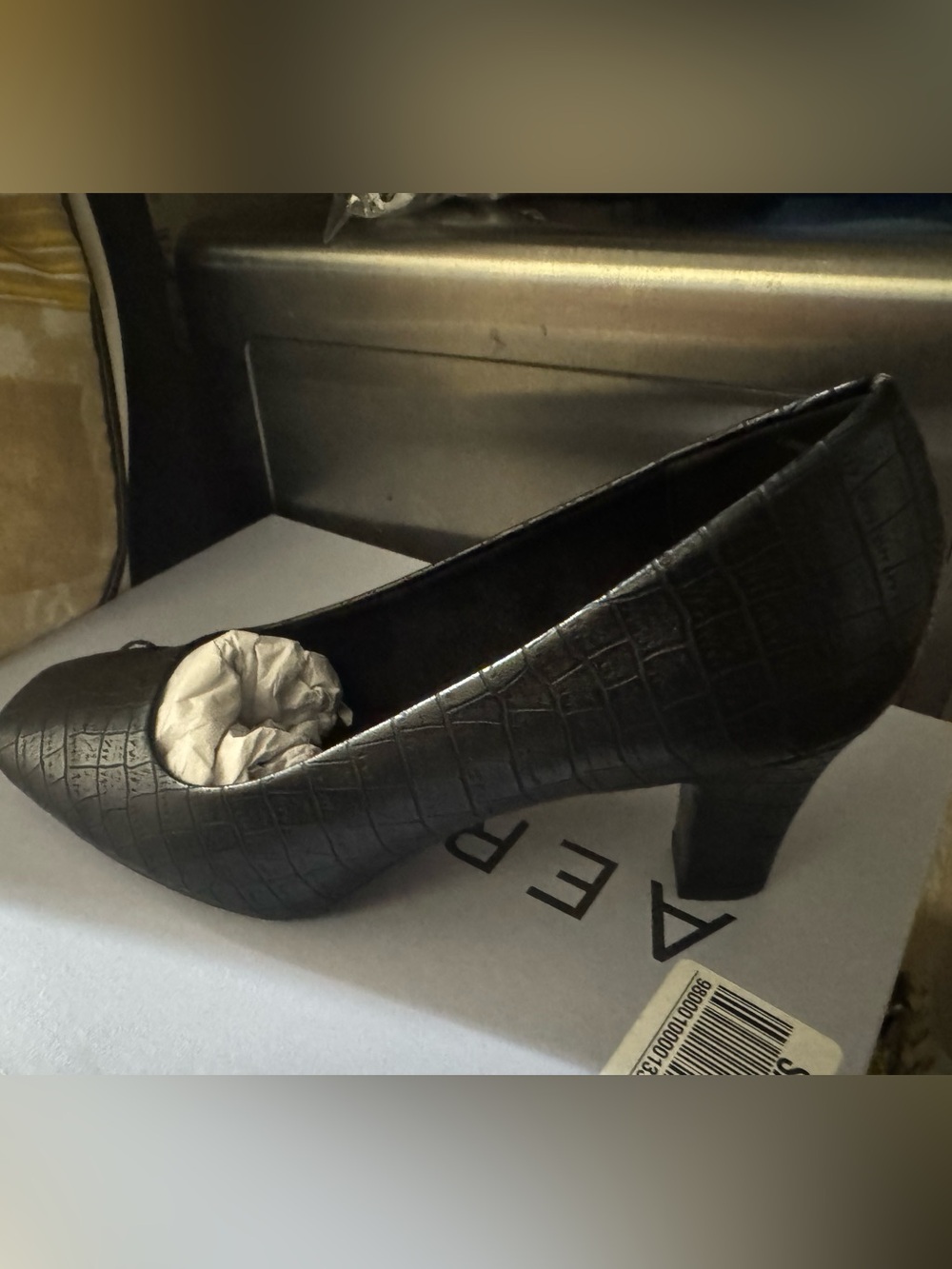 Classic Black Croc-Embossed Mid Heel Pump - size 8
